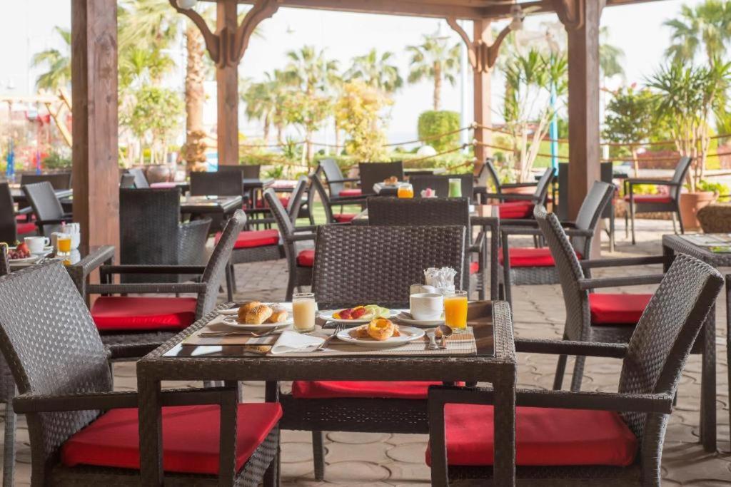 Porto Sokhna Beach Resort Ain Sukhna Exterior photo